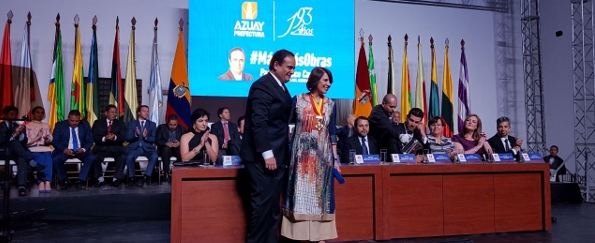 Rosalía Arteaga receives the José Peralta medal for her contribution to cultural and scientific progress