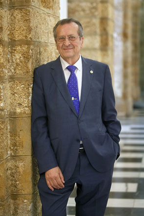 Dr. Francisco González de Posada