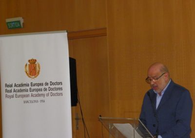 Conferencia de Xabier Añoveros en Vichy Catalán