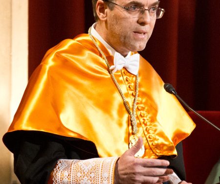 Excm. Sr. Dr. Oriol Amat i Salas