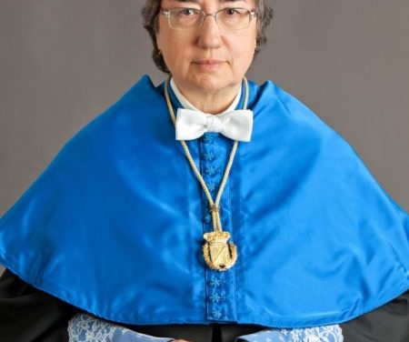 Dr Pilar Bayer Isant