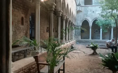 La iglesia de Barcelona que actúa como hospital de campaña de los más necesitados