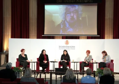 Debate: Mujeres que cambian el mundo III