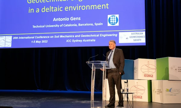 Antonio Gens pronuncia la Conferencia Terzaghi