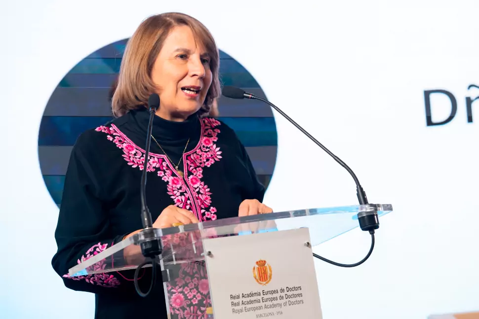 Rosalía Arteaga en la Campaña para la firma del Manifiesto de Galápagos