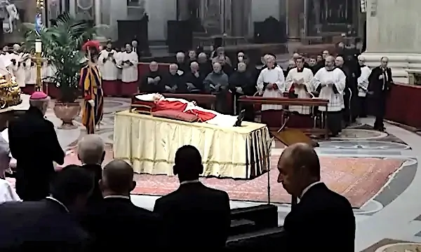 El sepelio de Benedicto XVI