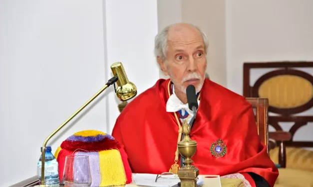 Excmo. Sr. Dr. Pedro Rocamora García-Valls