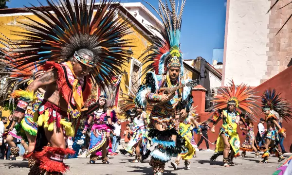 16 de enero de 2023, Indígenas bailando en Guanajuato, México