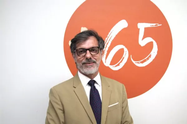 Dr. Rafael Urrialde, parte del comité médico de 65ymas