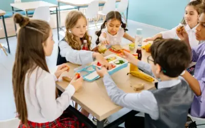 Els aventatges de dinar a l’escola
