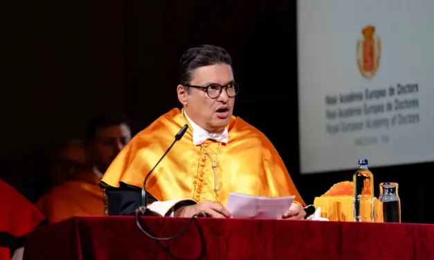 His Excellency Dr Tito José Crissien Borrero