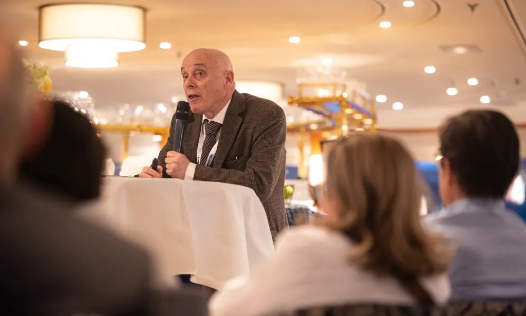 Aquilino J. García Perea durante el X Encuentro Académico Internacional de la RAED en el Rin, Alemania